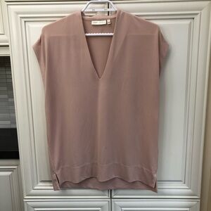 European InWear women’s sleeveless v-neck top